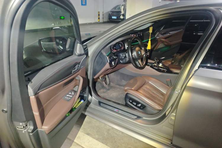 Used BMW 5 Series 2021 540i Sport Line M Sport Package Driver Seat