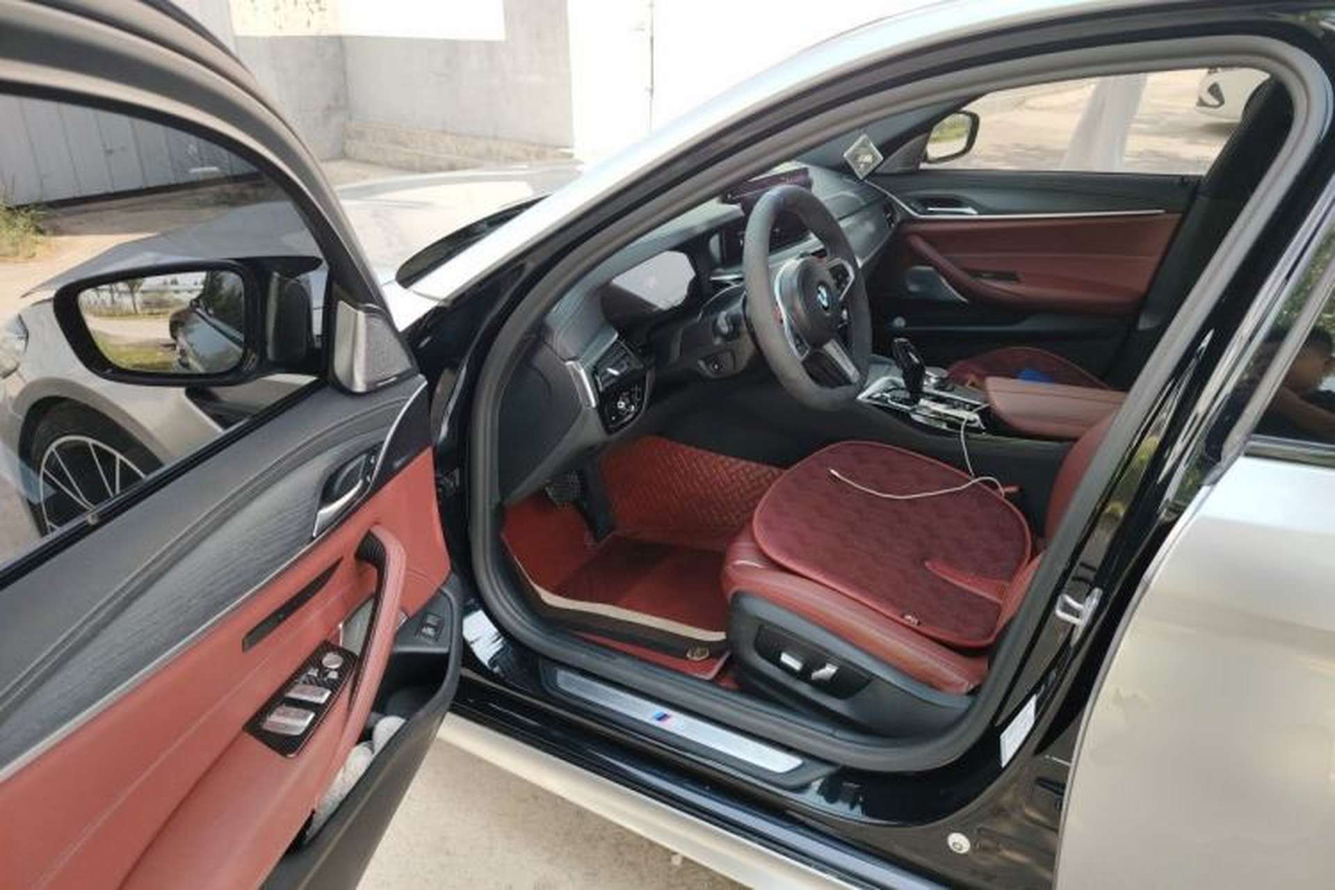 Used BMW 5 Series 2021 530Li Leading Model M Sport Package Driver Seat