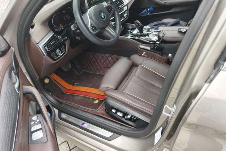 Used BMW 5 Series 2021 530Li Luxury Edition M Sport Package Driver Seat