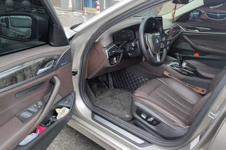 Used BMW 5 Series 2021 525Li Luxury Package Driver Seat