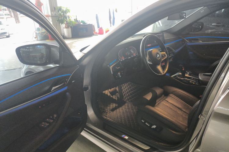 Used BMW 5 Series 2021 Restyled 530Li Luxury Edition M Sport Package Driver Seat
