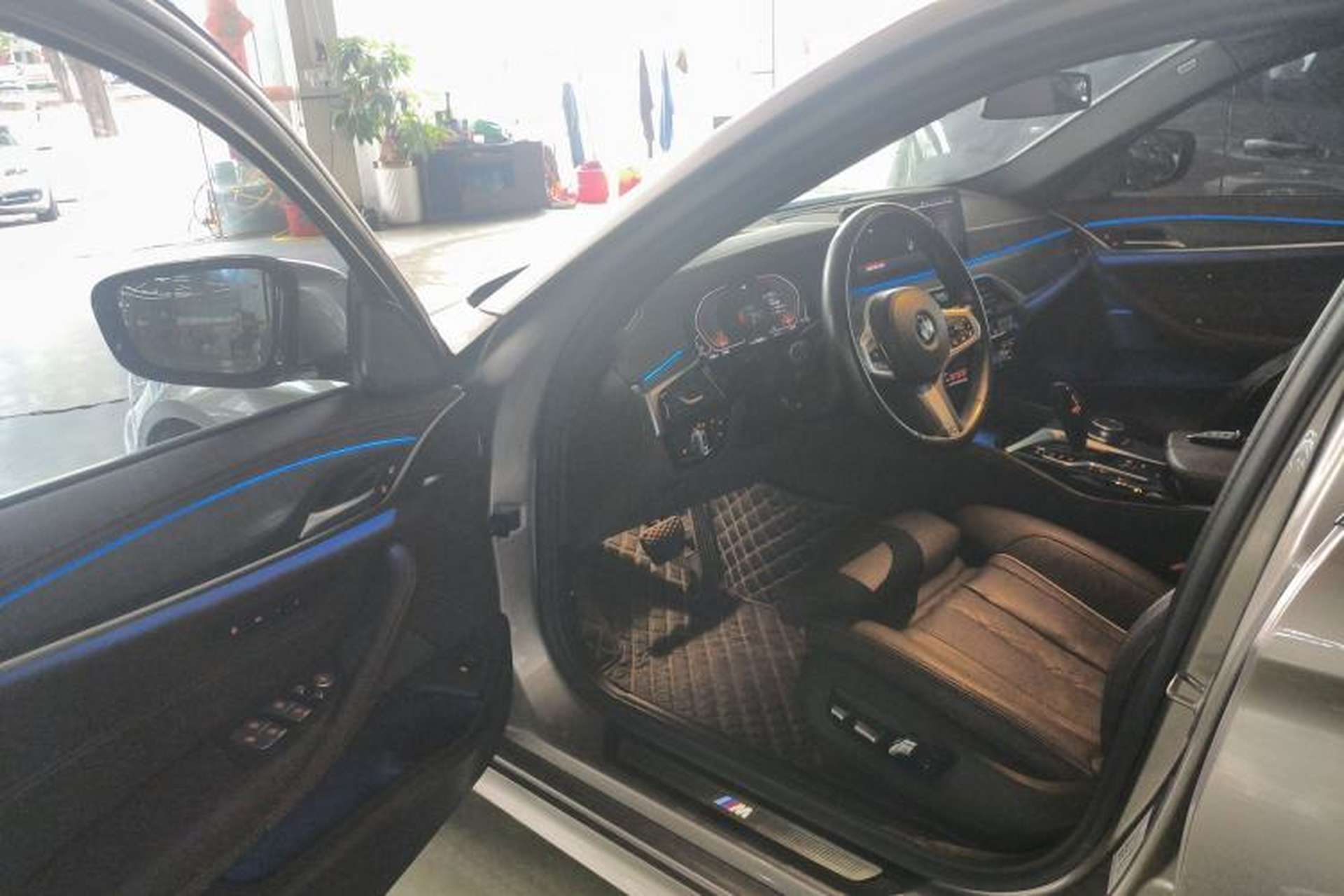 Used BMW 5 Series 2021 Restyled 530Li Luxury Edition M Sport Package Driver Seat