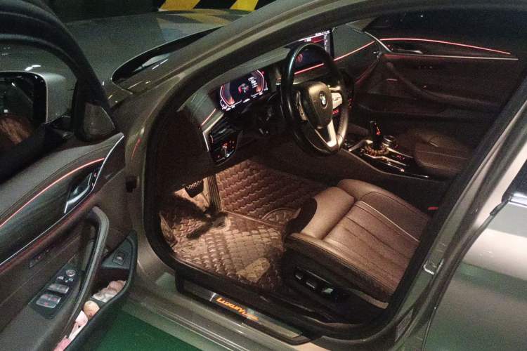 Used BMW 5 Series 2021 530Li Luxury Edition Premium Package Driver Seat