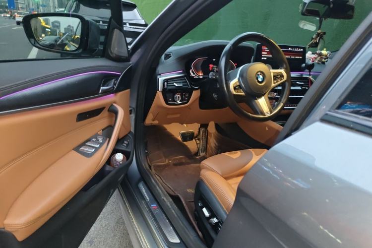 Used BMW 5 Series 2021 530i Sport Line M Sport Package Driver Seat