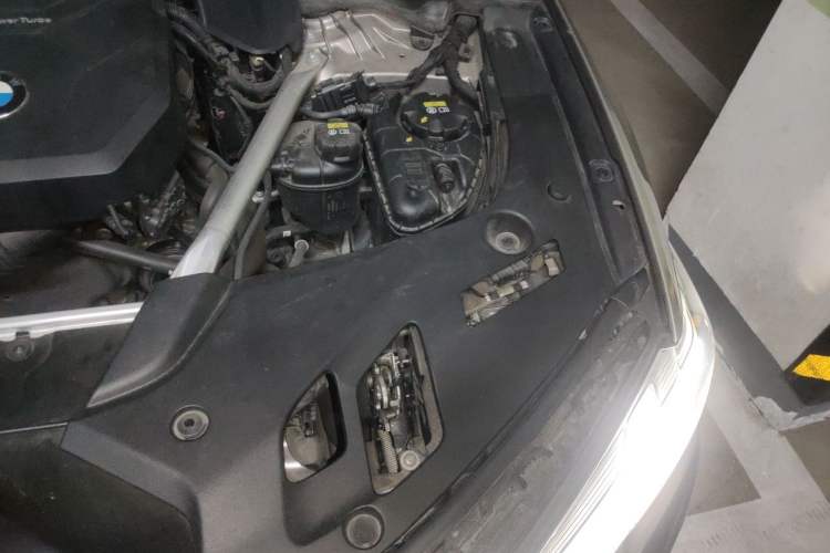 Used BMW 5 Series 2021 530Li Leading Luxury Package Engine Bay Left