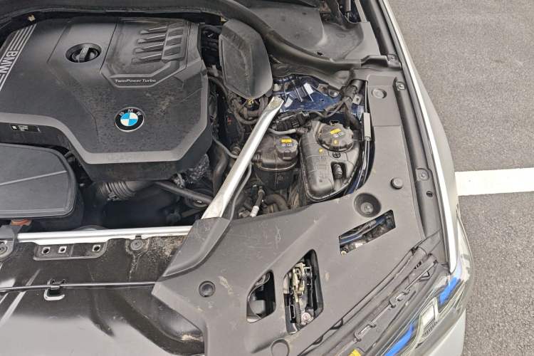 Used BMW 5 Series 2021 530Li Executive M Sport Package Engine Bay Left