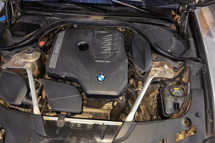 Used BMW 5 Series 2021 Updated Version 525Li Luxury Package Engine Bay Left