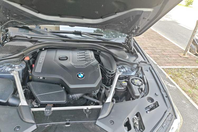 Used BMW 5 Series 2021 530i M Sport Package Engine Bay Left