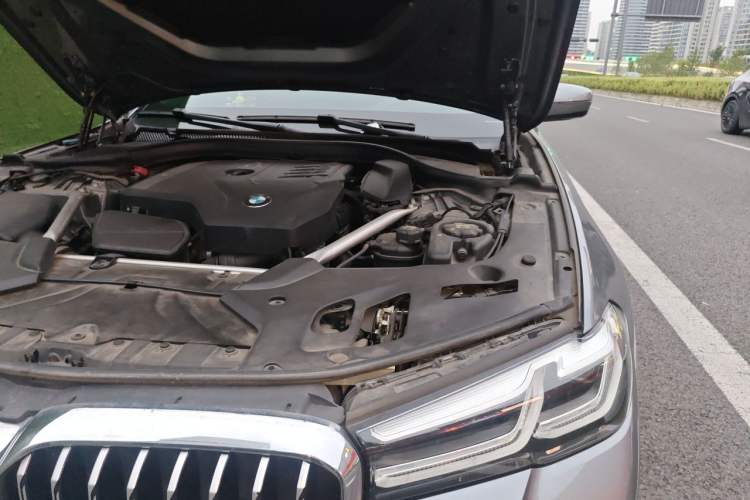 Used BMW 5 Series 2021 530i Sport Line M Sport Package Engine Bay Left