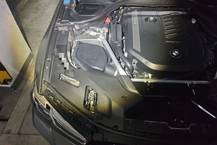 Used BMW 5 Series 2021 540i Sport Line M Sport Package Engine Bay Right
