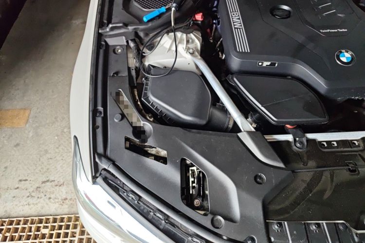 Used BMW 5 Series 2021 530Li Luxury Edition Premium Package Engine Bay Right