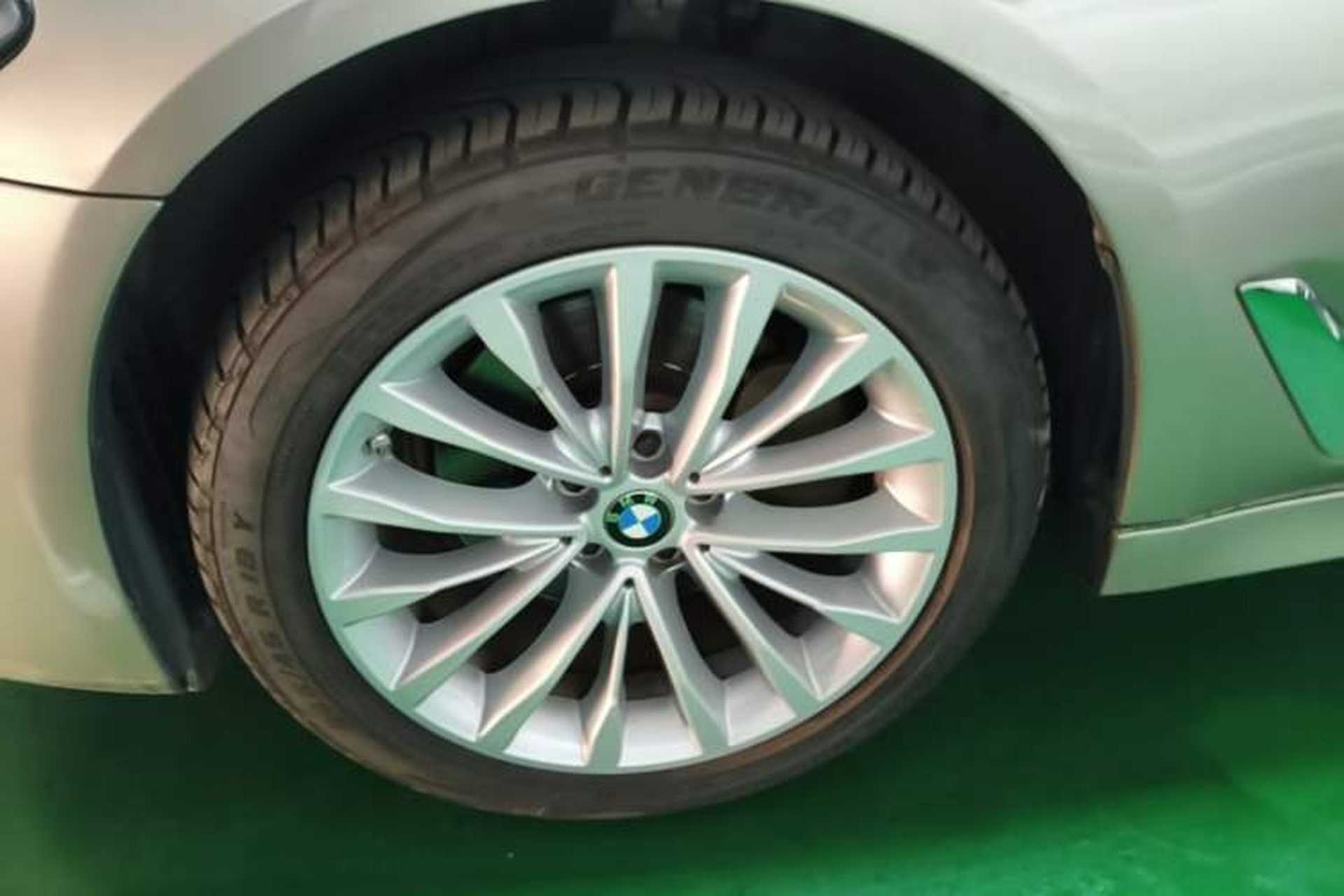 Used BMW 5 Series 2021 Updated Version 525Li Luxury Package Exterior 1