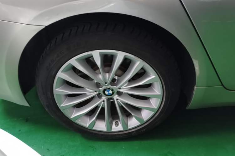 Used BMW 5 Series 2021 Updated Version 525Li Luxury Package Exterior 2