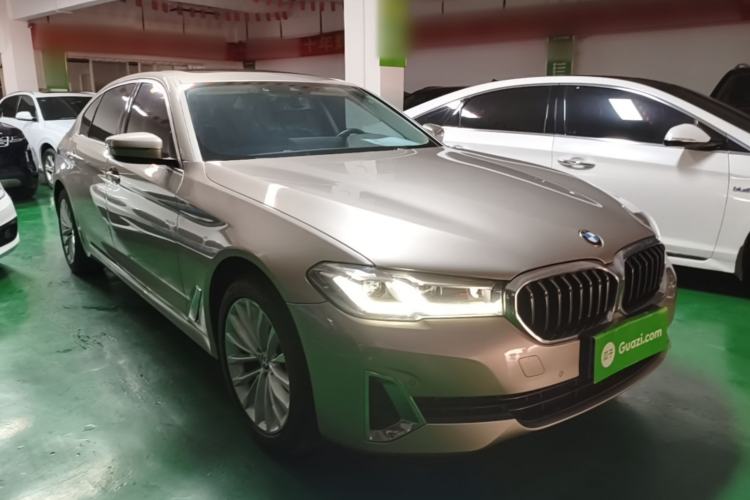 Used BMW 5 Series 2021 Updated Version 525Li Luxury Package Front Right 45 Deg