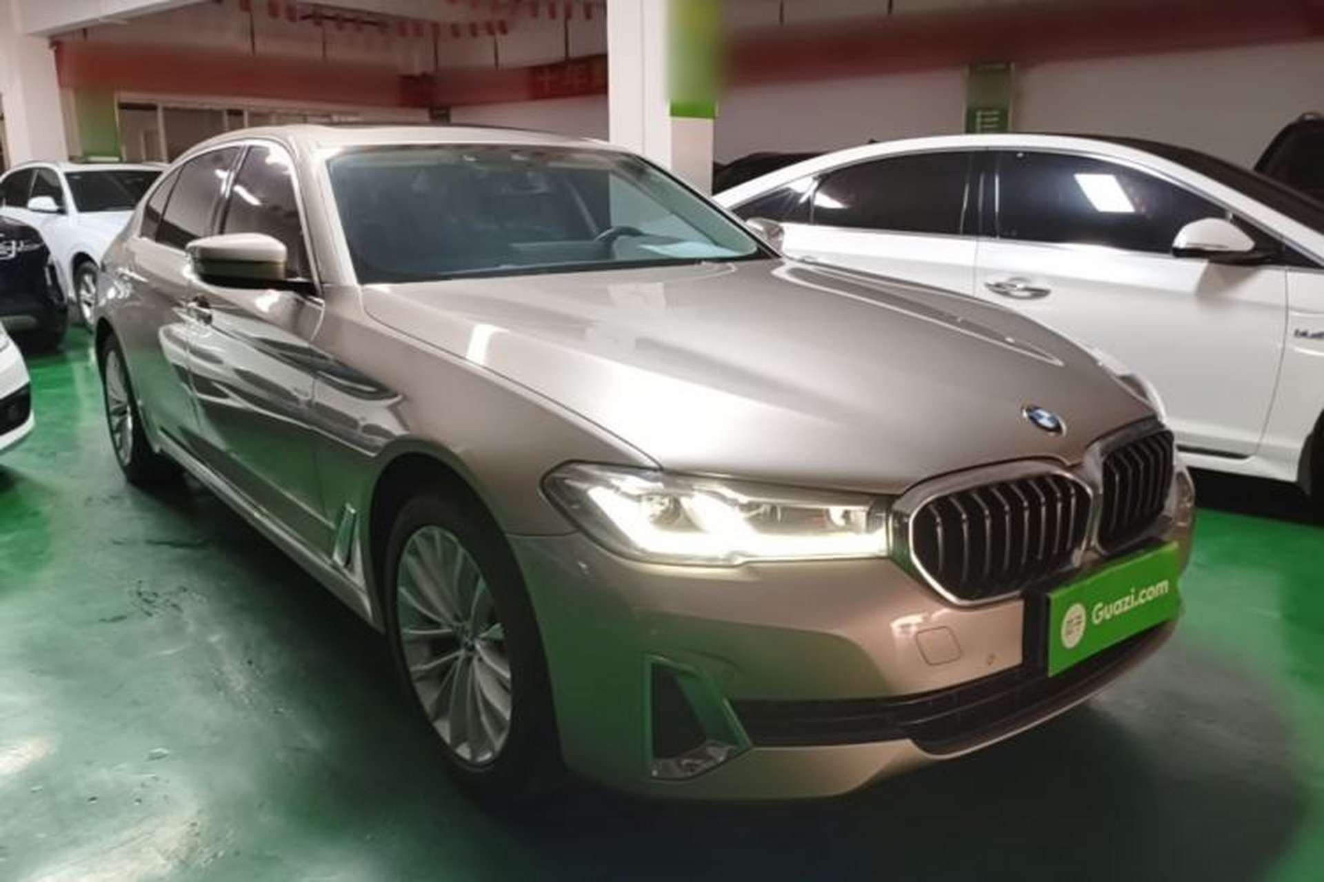 Used BMW 5 Series 2021 Updated Version 525Li Luxury Package Front Right 45 Deg