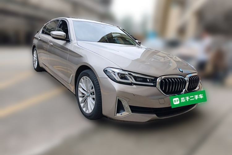 Used BMW 5 Series 2021 Updated Version 525Li Luxury Package Front Right 45 Deg