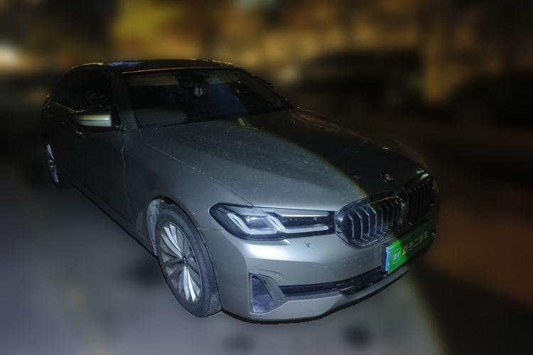 Used BMW 5 Series 2021 525Li Luxury Package Front Right 45 Deg
