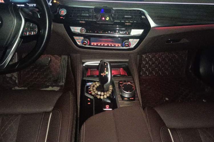 Used BMW 5 Series 2021 530Li Luxury Edition Premium Package Gear Lever