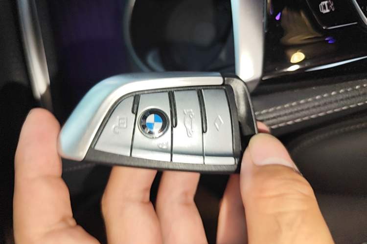Used BMW 5 Series 2021 525i M Sport Package Interior 1