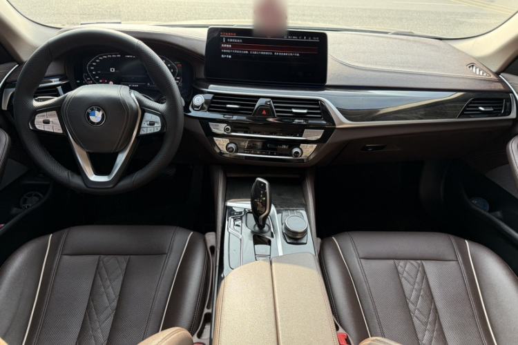 Used BMW 5 Series 2021 525Li Luxury Package Interior 2