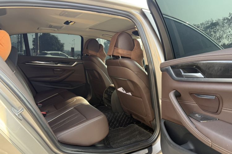 Used BMW 5 Series 2021 525Li Luxury Package Interior 4