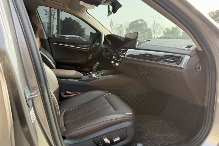 Used BMW 5 Series 2021 525Li Luxury Package Interior 7