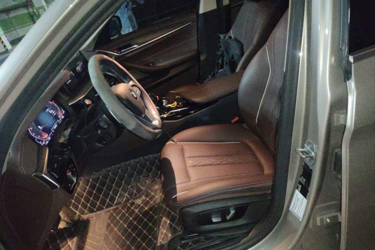Used BMW 5 Series 2021 530Li Leading Luxury Package Left Front Seat
