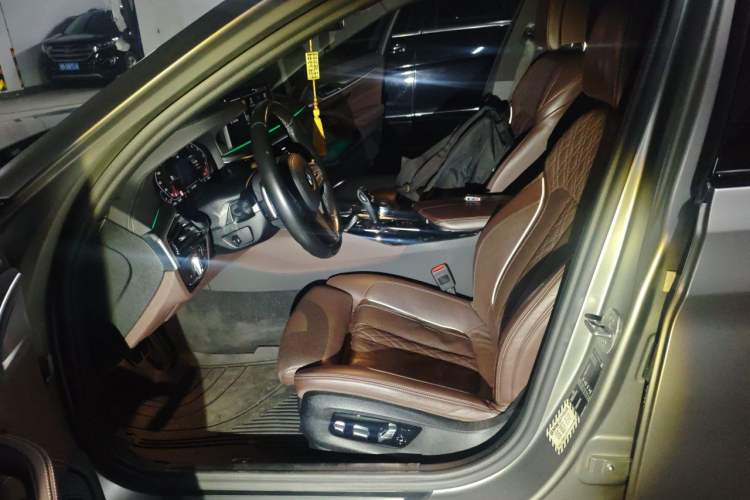 Used BMW 5 Series 2021 540i Sport Line M Sport Package Left Front Seat