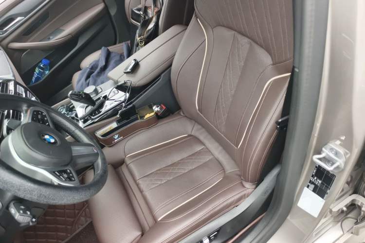 Used BMW 5 Series 2021 530Li Luxury Edition M Sport Package Left Front Seat