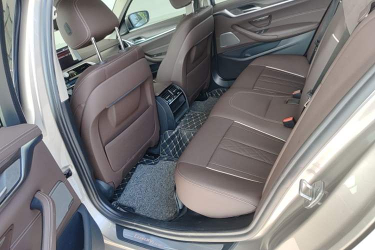 Used BMW 5 Series 2021 530Li Leading Luxury Package Left Rear Seat