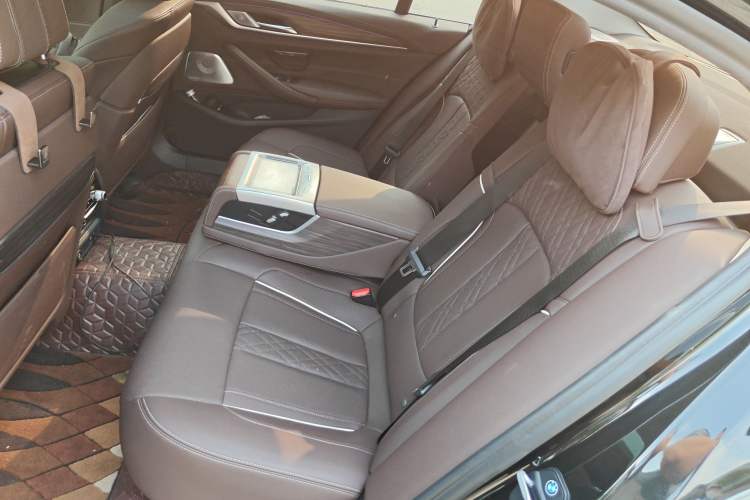 Used BMW 5 Series 2021 530Li Executive Luxury Package Left Rear Seat