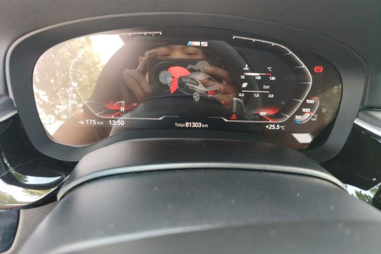 Used BMW 5 Series 2021 530Li Leading Model M Sport Package Odometer Close Up