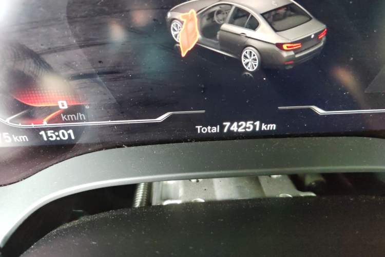 Used BMW 5 Series 2021 Facelifted 530Li Leading Edition M Sport Package Odometer Close Up