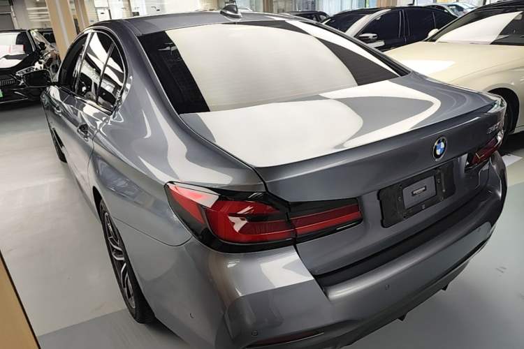 Used BMW 5 Series 2021 525i M Sport Package Rear Left 45 Deg