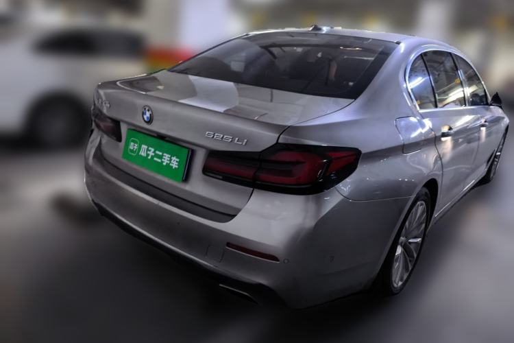 Used BMW 5 Series 2021 Updated Version 525Li Luxury Package Rear Right 45 Deg
