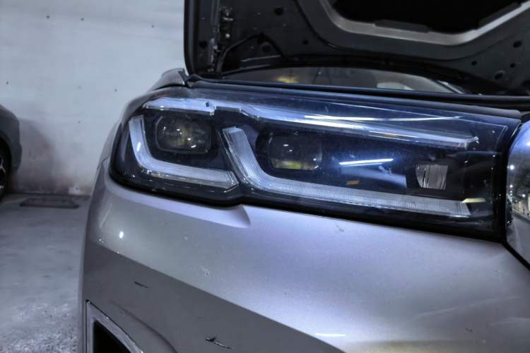 Used BMW 5 Series 2021 Updated Version 525Li Luxury Package Right Front Headlight