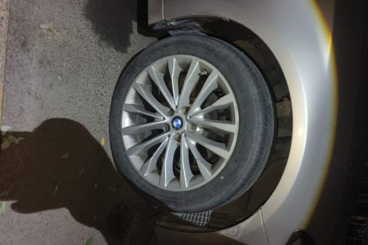Used BMW 5 Series 2021 525Li Luxury Package Right Front Wheel Hub