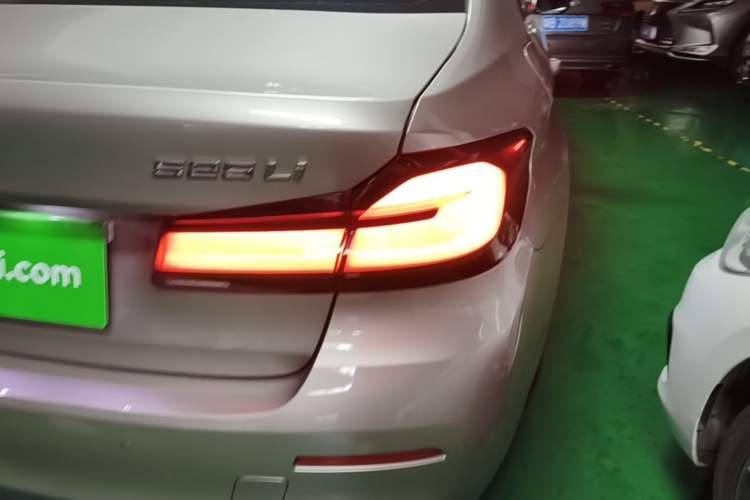 Used BMW 5 Series 2021 Updated Version 525Li Luxury Package Right Rear Taillight