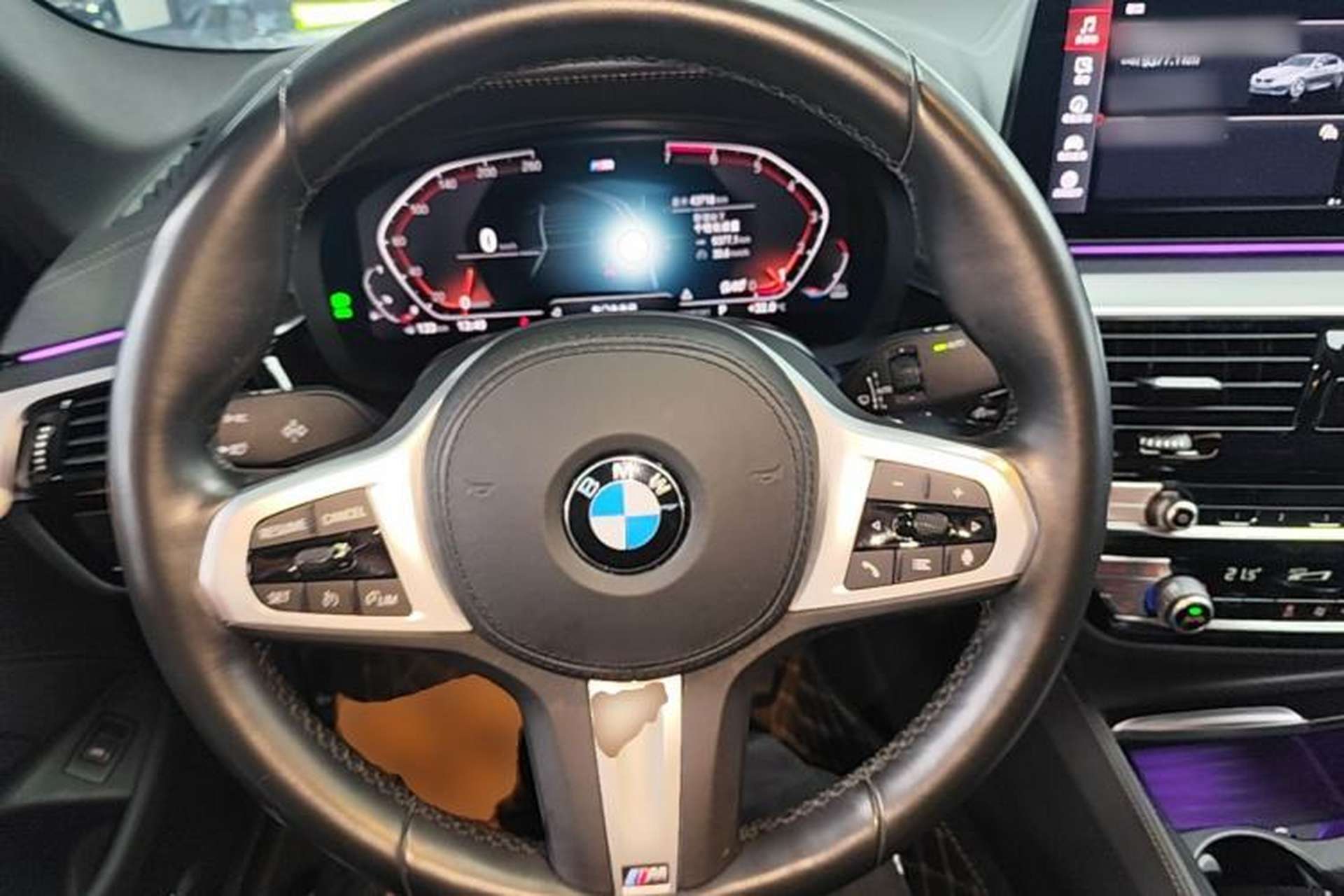 Used BMW 5 Series 2021 525i M Sport Package Steering Wheel