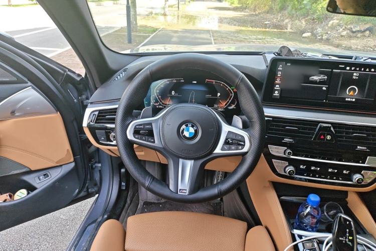 Used BMW 5 Series 2021 530i M Sport Package Steering Wheel