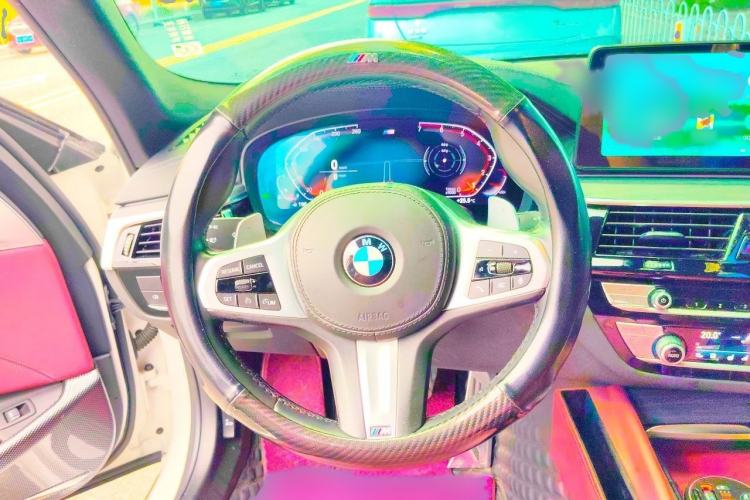 Used BMW 5 Series 2021 530Li Luxury Edition M Sport Package Steering Wheel