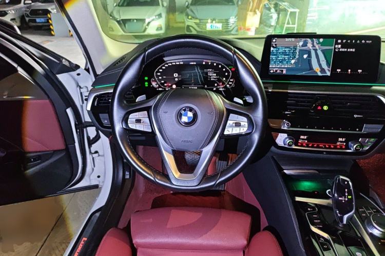Used BMW 5 Series 2021 530Li Luxury Edition Premium Package Steering Wheel
