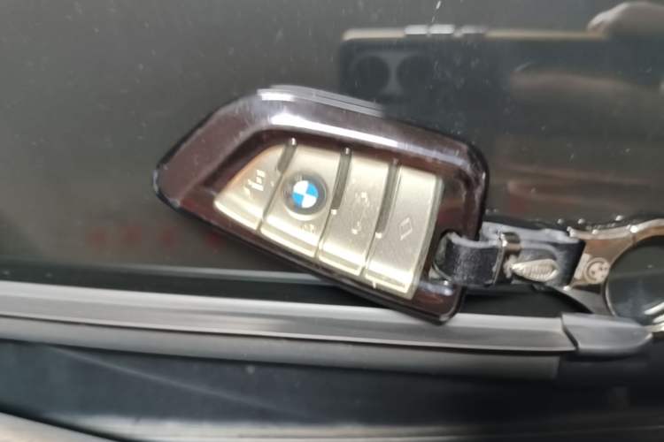 Used BMW 5 Series 2021 Updated Version 525Li Luxury Package Vehicle Key