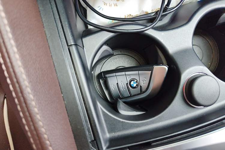 Used BMW 5 Series 2021 Updated Version 525Li Luxury Package Vehicle Key
