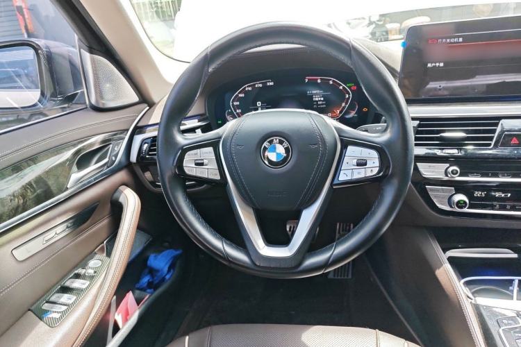 Used BMW 5 Series 2021 525Li Luxury Package Steering Wheel