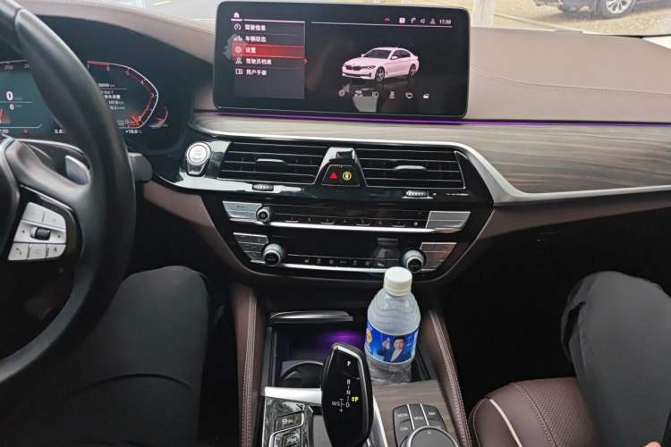 Used BMW 5 Series 2021 Updated 530Li xDrive Luxury Package Audio And AC Panel