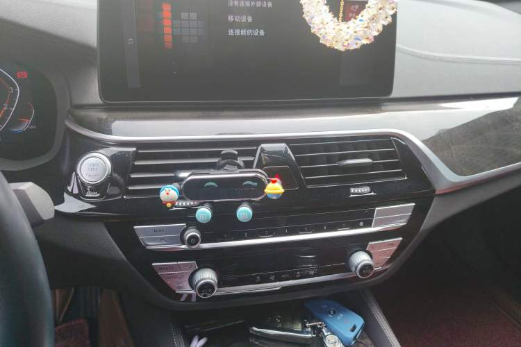 Used BMW 5 Series 2021 Facelifted 525Li M Sport Package Audio And AC Panel
