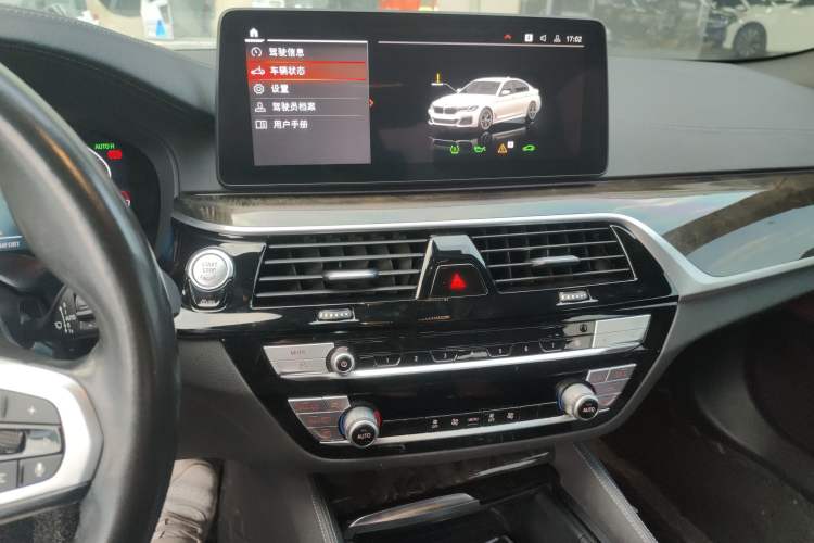 Used BMW 5 Series 2021 Facelifted 525Li M Sport Package Audio And AC Panel