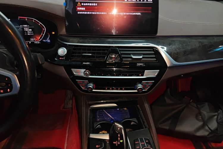 Used BMW 5 Series 2021 Facelifted 525Li M Sport Package Audio And AC Panel