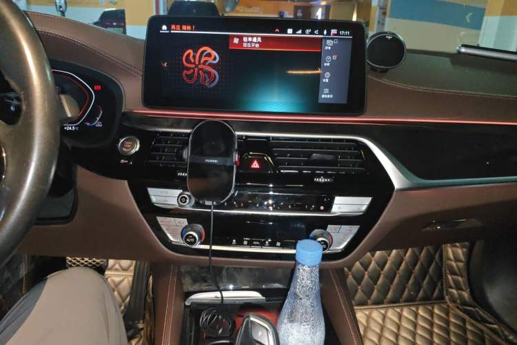 Used BMW 5 Series 2021 525Li Luxury Package Audio And AC Panel